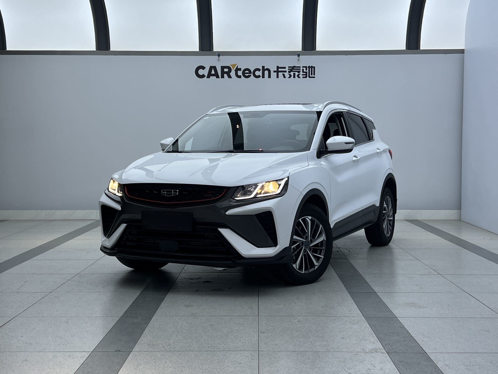 GEELY COOLRAY 2022 г.