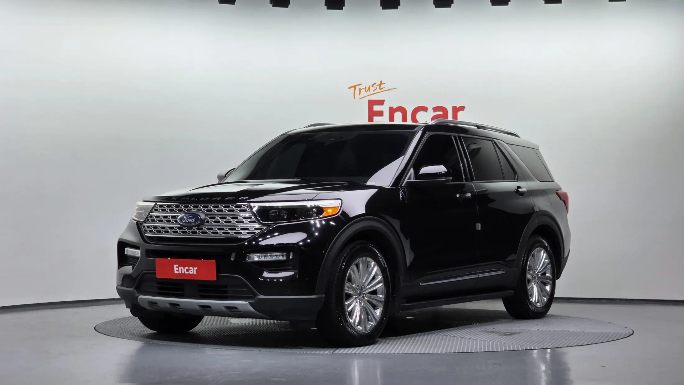 FORD EXPLORER 2020 г.
