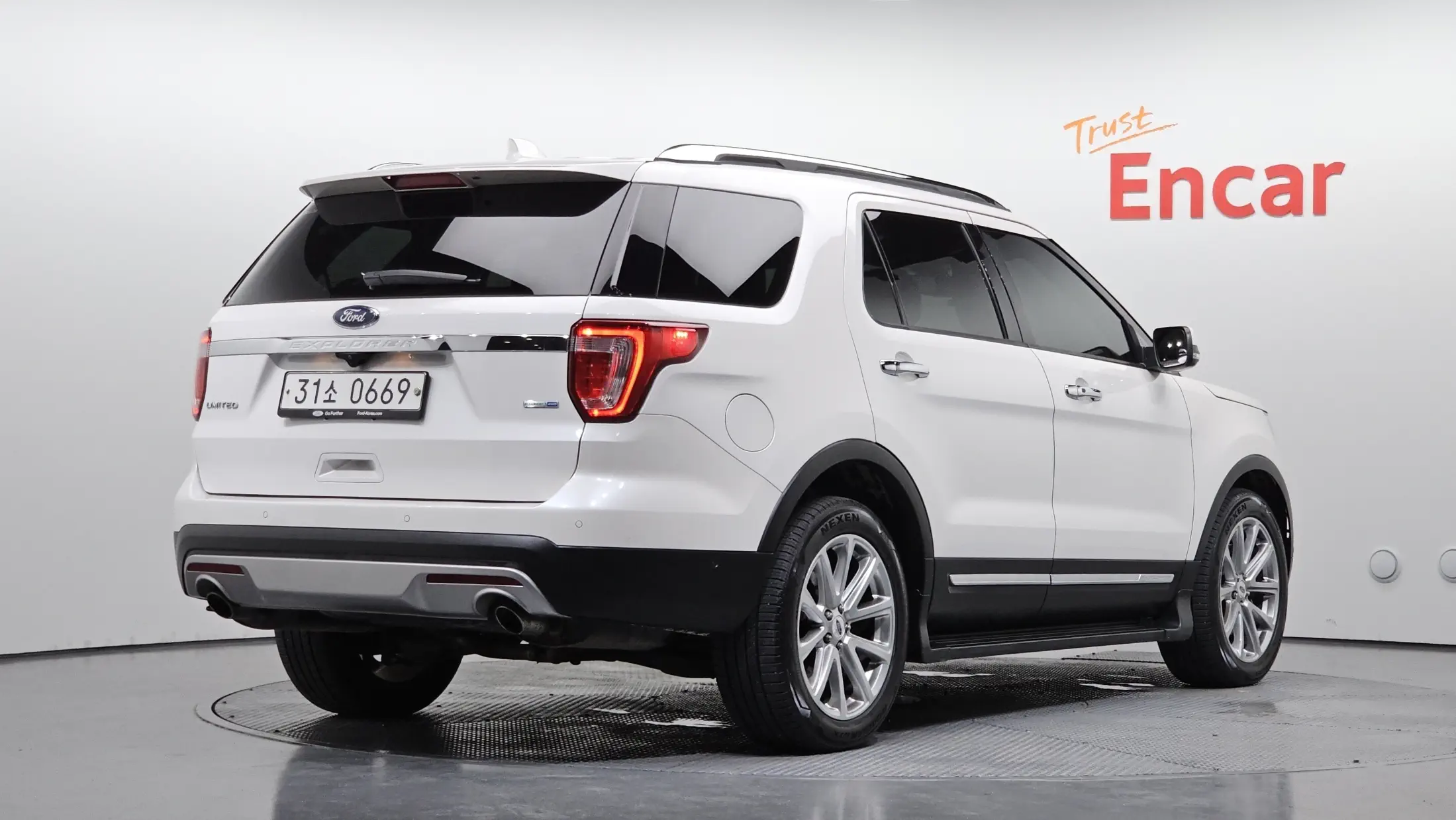 FORD EXPLORER 2016 г.