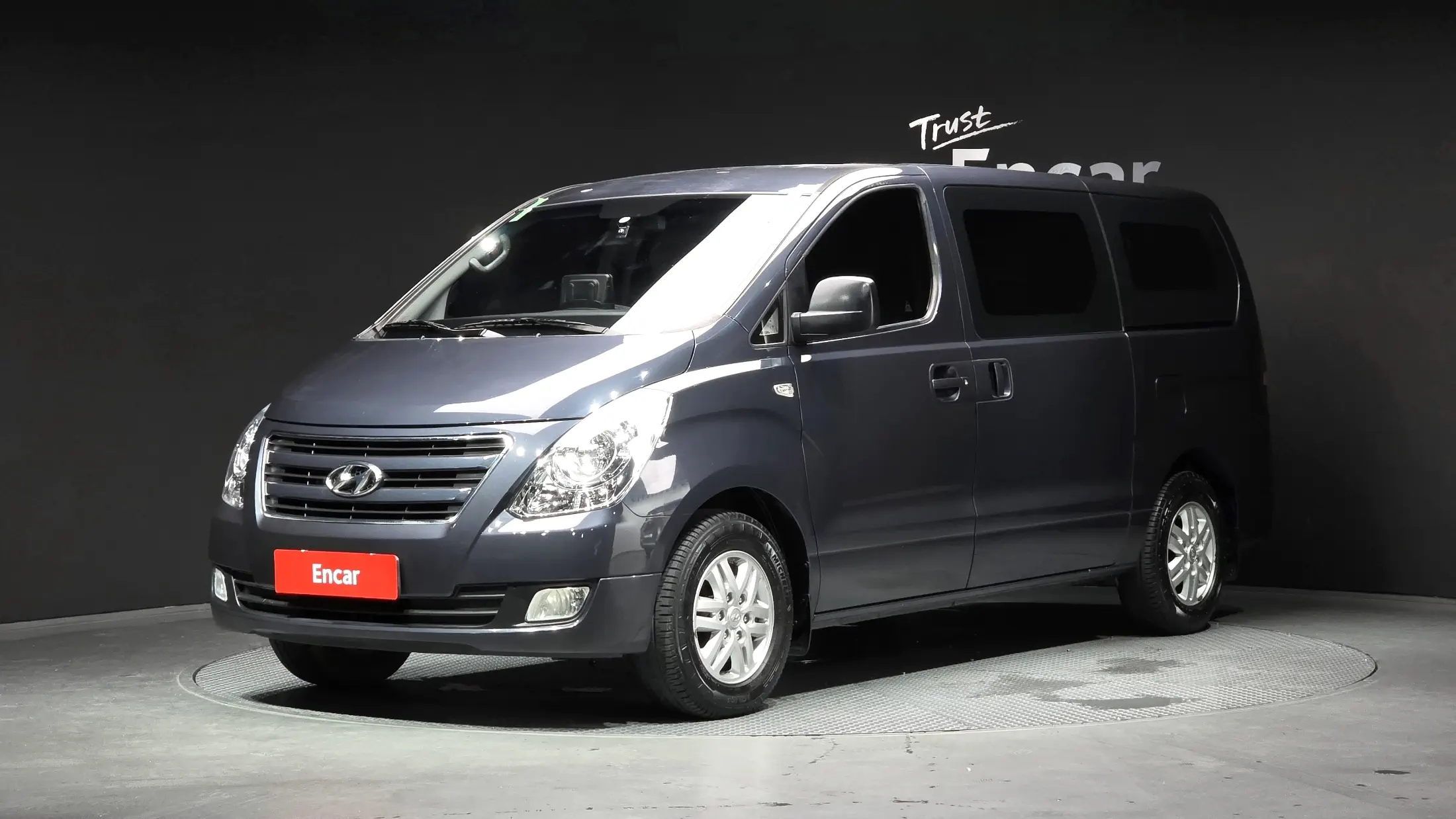 HYUNDAI GRAND STAREX 2017 г.