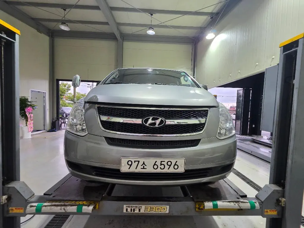 HYUNDAI GRAND STAREX 2014 г.