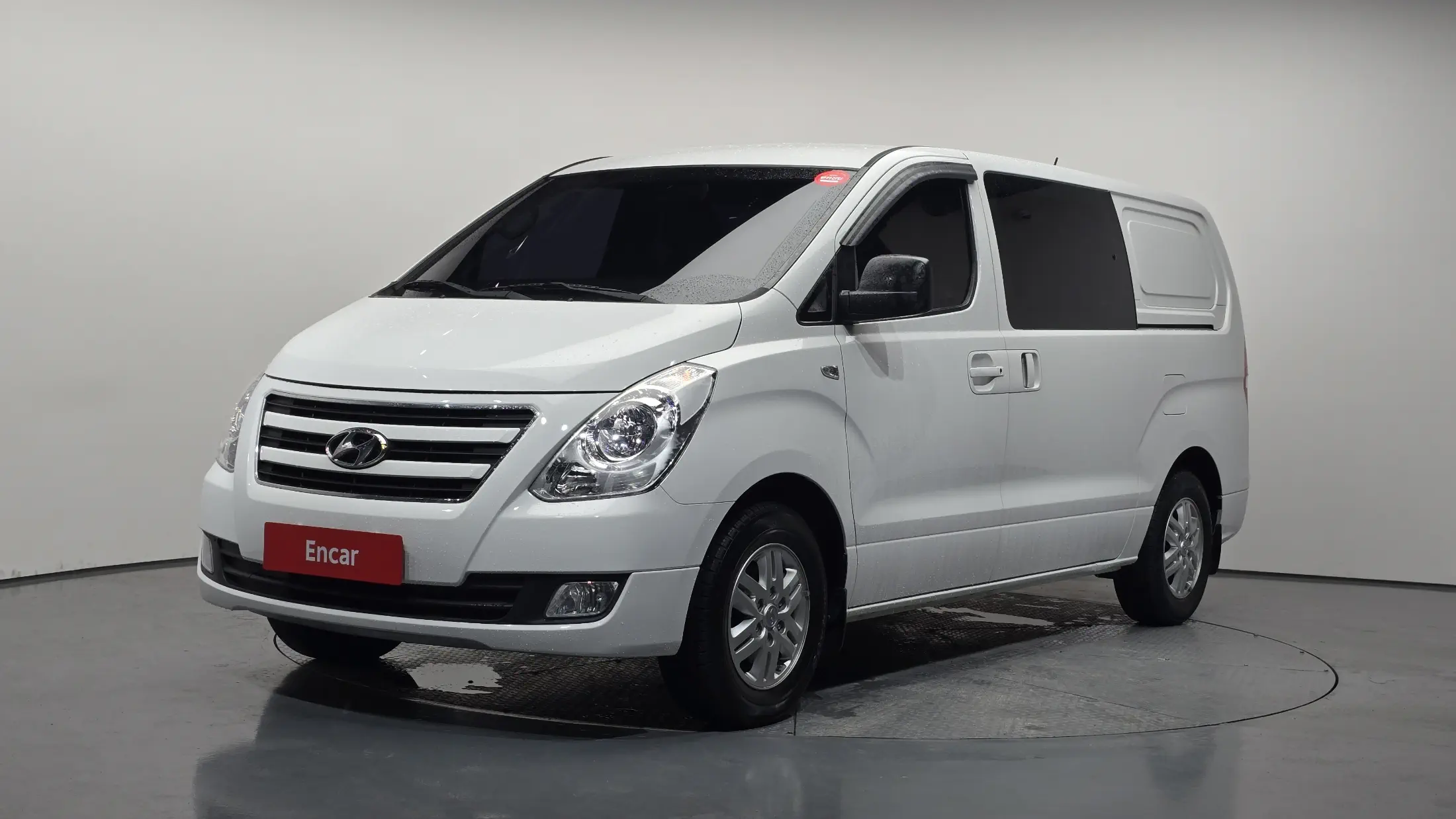 HYUNDAI GRAND STAREX 2018 г.