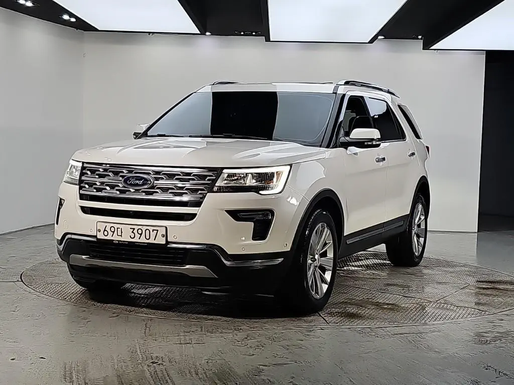 FORD EXPLORER 2018 г.