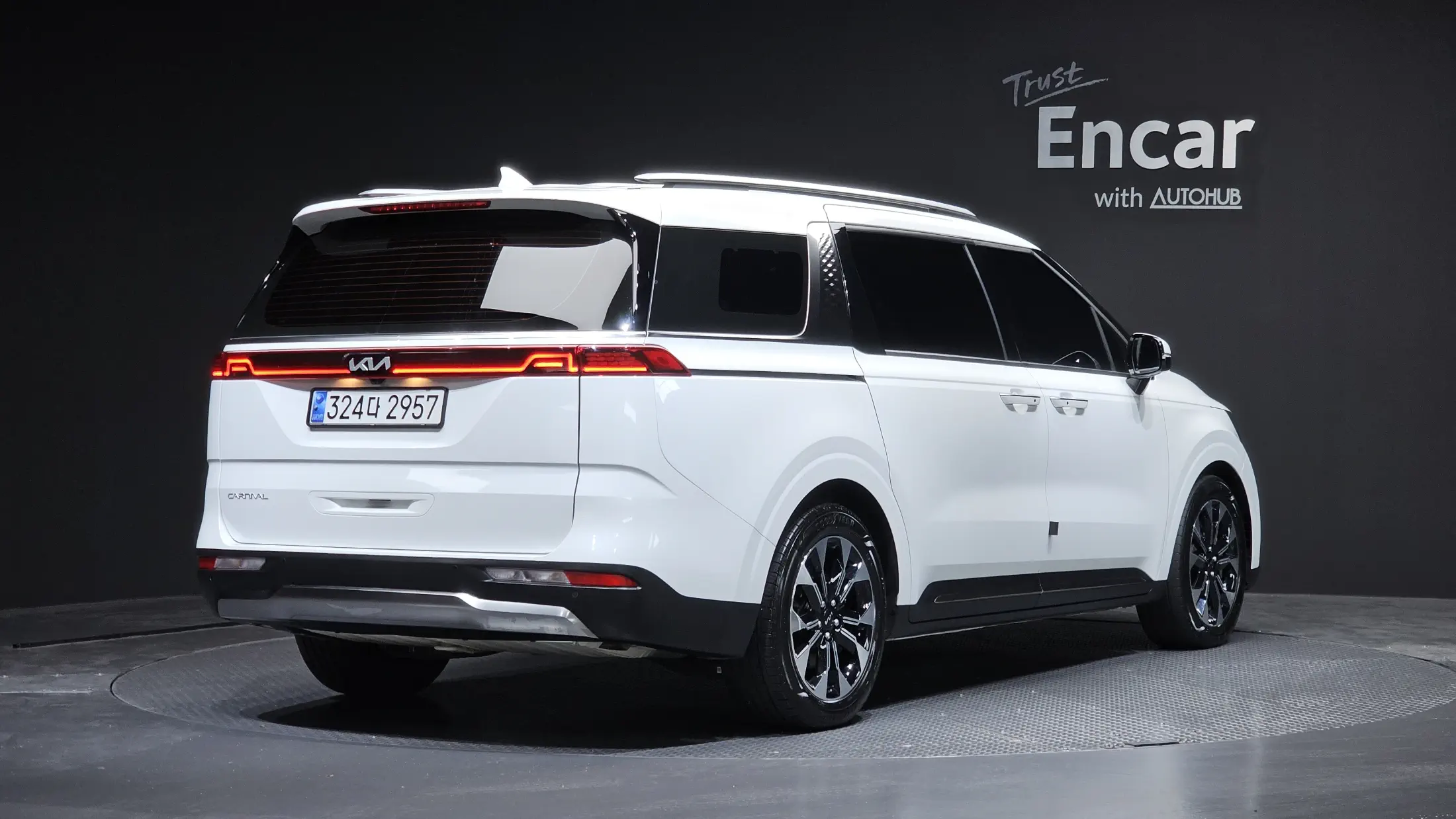 KIA CARNIVAL 2023 г.