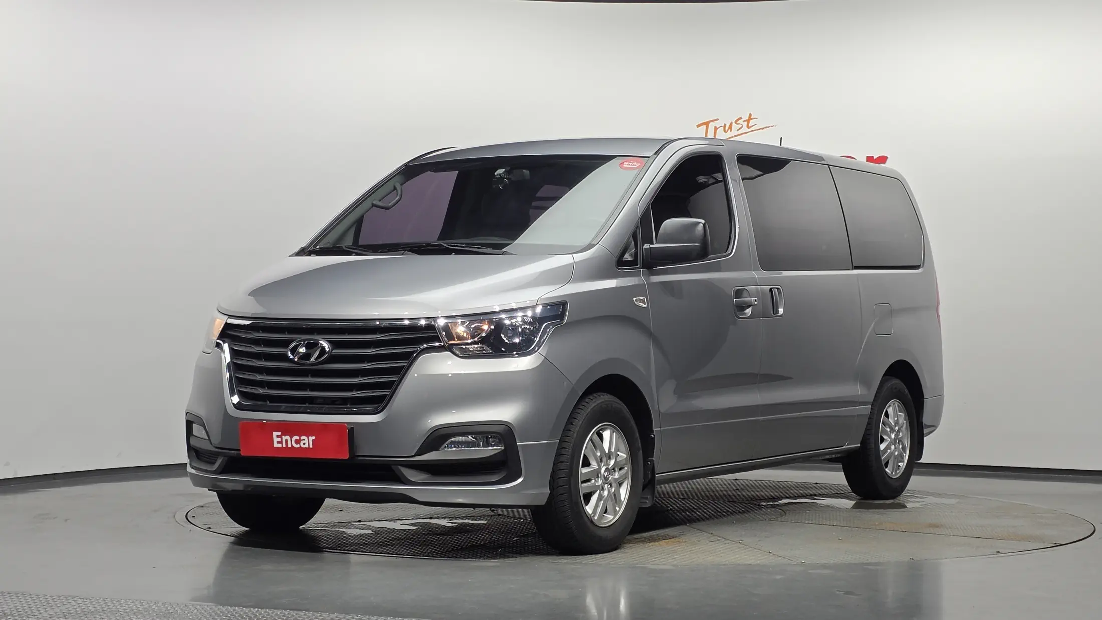 HYUNDAI GRAND STAREX 2019 г.